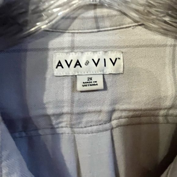 Button down tunic top - Picture 3 of 3